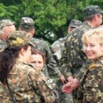 Ukrainian women soldiers