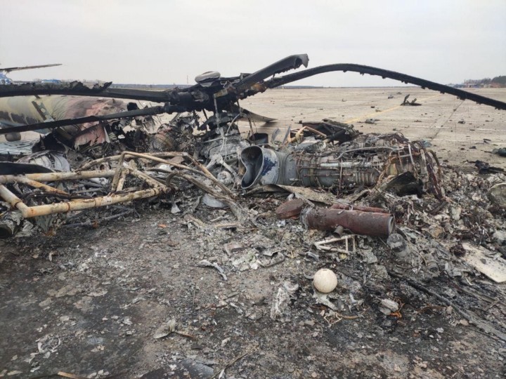 Destroyed together with a group of Spetsnaz Mi-8. Tail number RF-91285. Gostomel airfield, 2022. Destroyed together with a group of Spetsnaz Mi-8. Tail number RF-91285. Gostomel airfield, 2022.