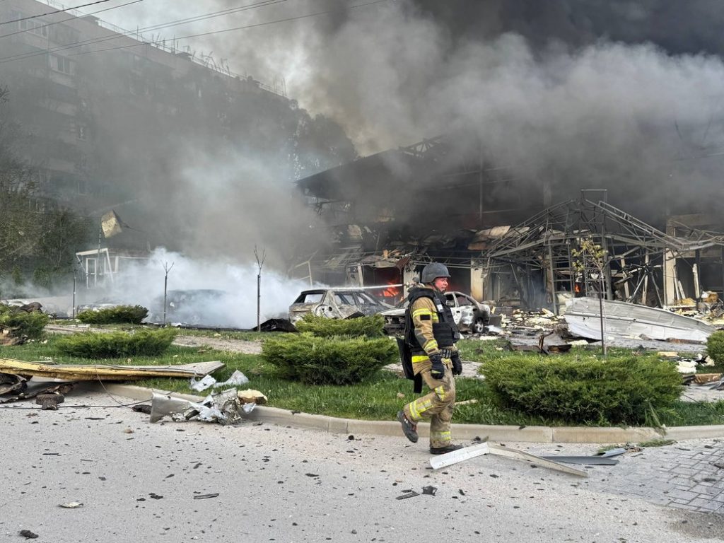 Car service station in Zaporizhzhia hit during the attack